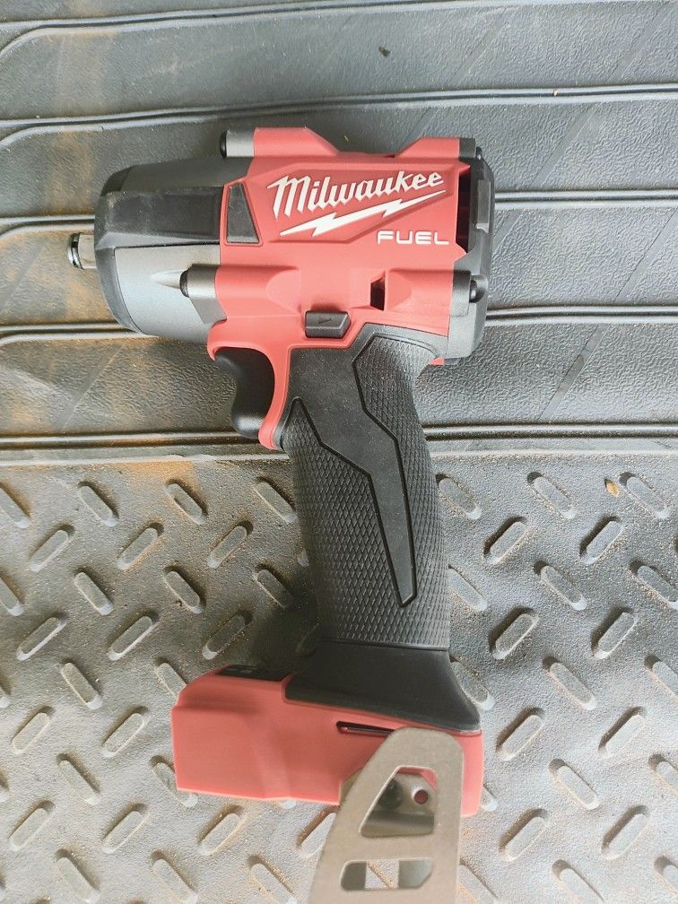 Milwaukee M18 1/2 Inch Impact Wrench