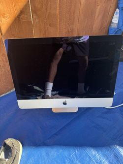 iMac desktop computer 