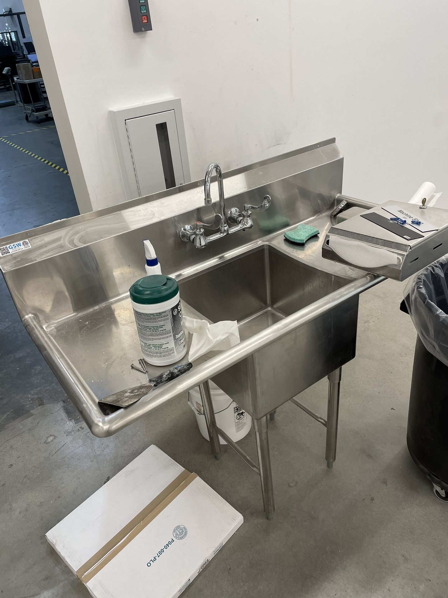 Sink And Faucet In Great Shape