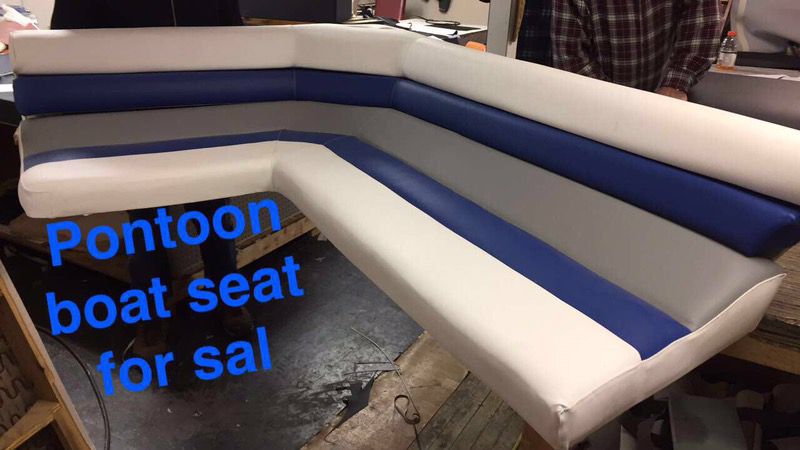 Pontoon boat seat