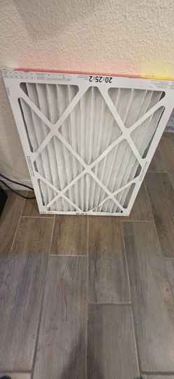 Brand New Filtrete 20x25x2 Air Filter - MPR 1000 Allergen Defense