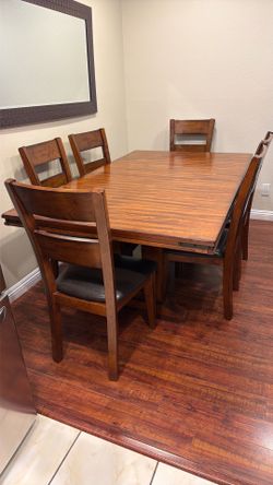 Dining room Table