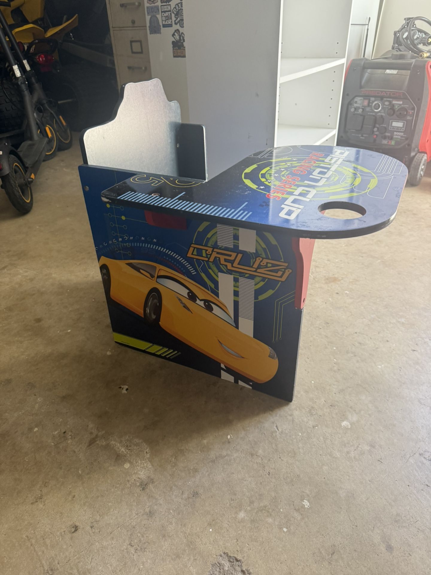 Kids Desk Cars Theme