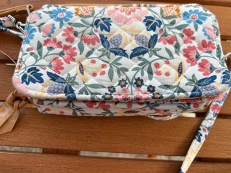 Vera Bradley wristlet cloth purse  7 x 4 1/2