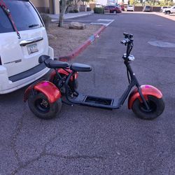 E Wheels trike