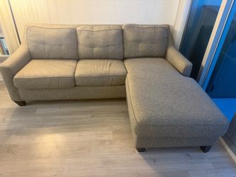 Couch/Queen Bed