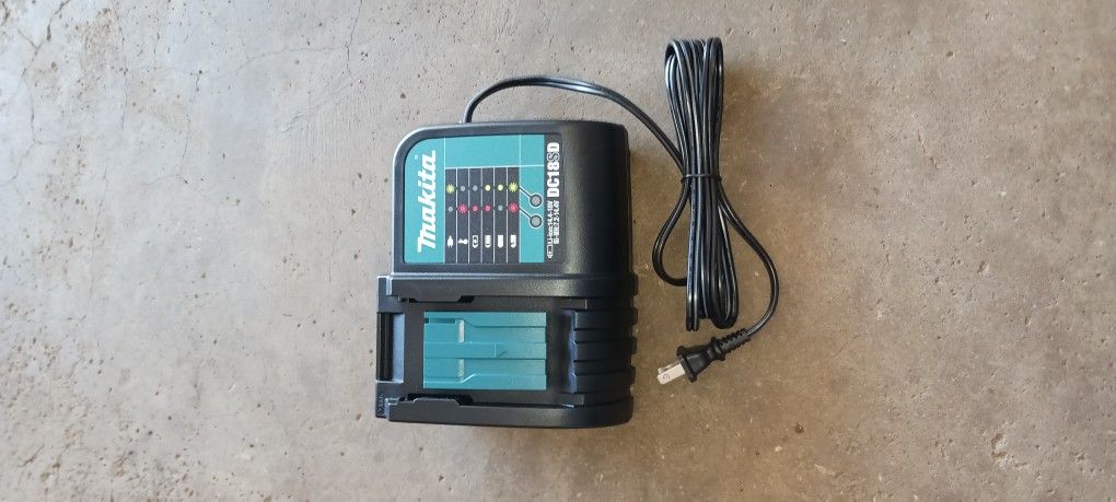 Makita Charger