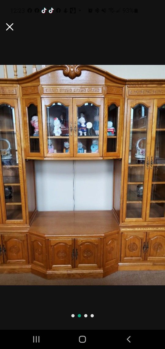 Oriental Entertainment Center