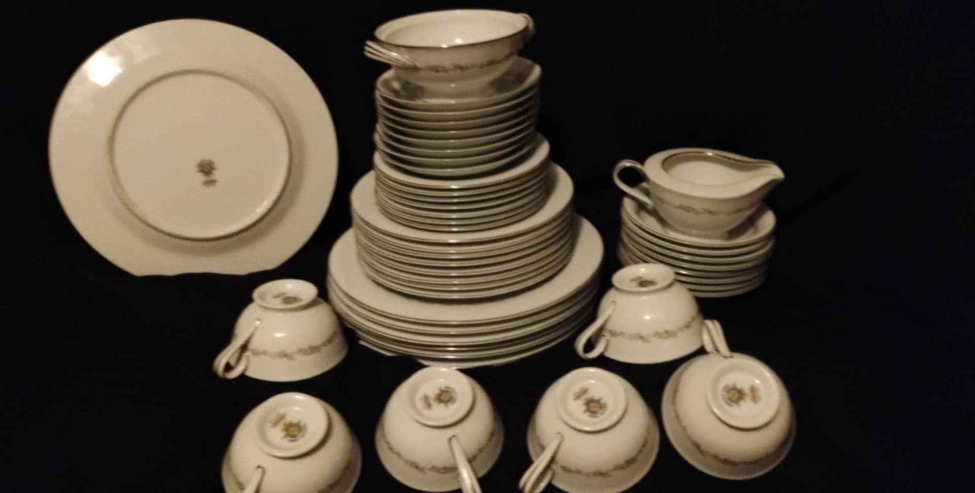 Noritake China Vintage Crockery Set