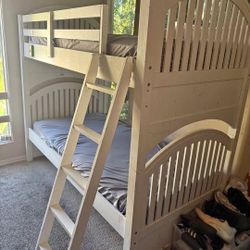 Beautiful Twin Size Bunk Bed With Mattresses 