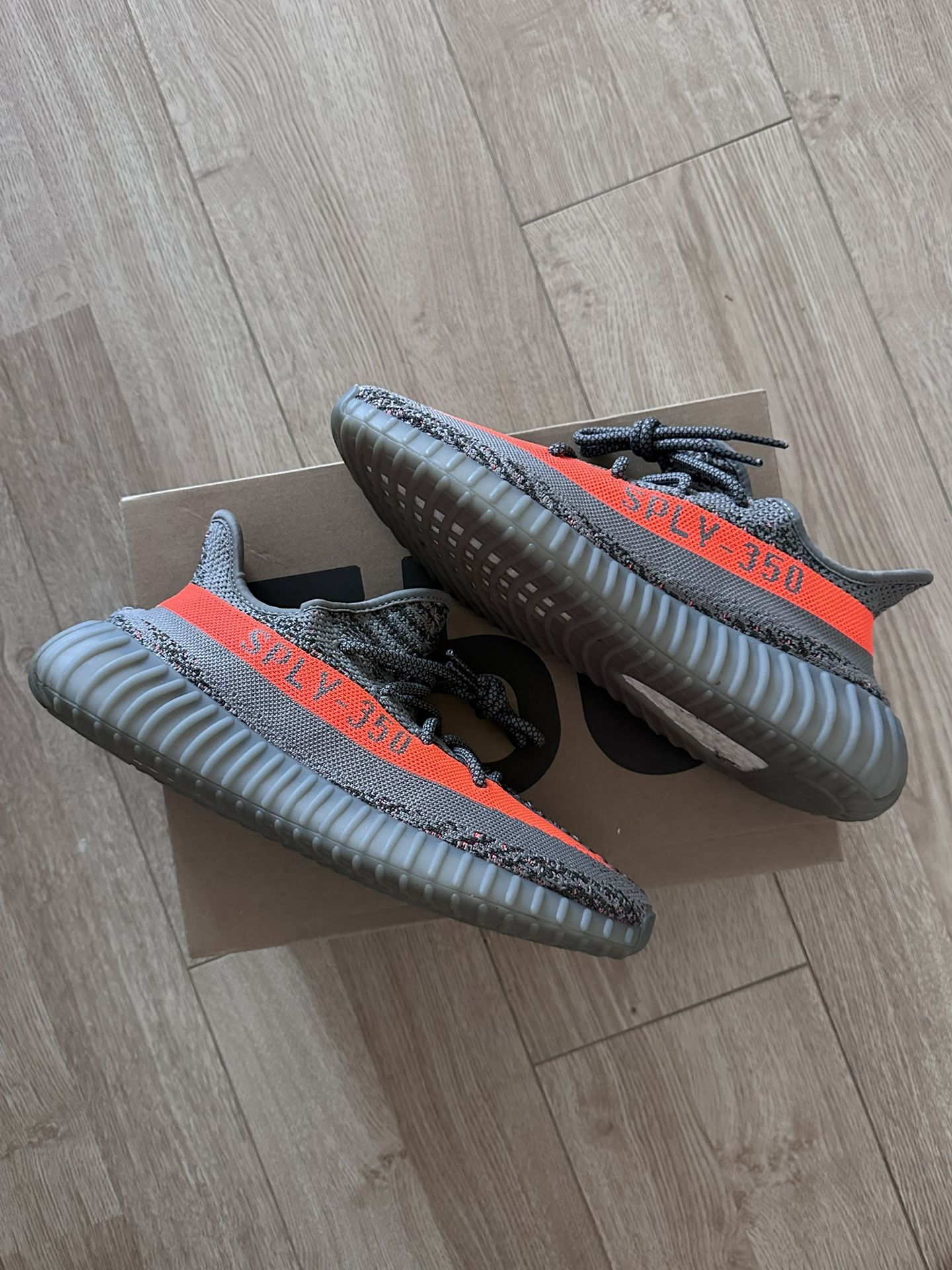 Adidas Yeezy 350 V2 Beluga OG Size 10.5