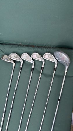 Incomplete Golf club set