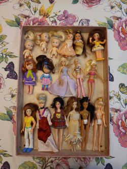 Vintage Miniature Doll Collection-17 Dolls