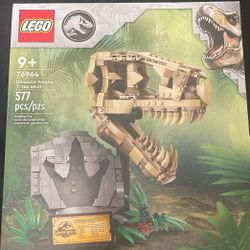 Lego Dinosaur Fossils: T. rex Skull