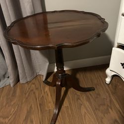 Brandt Pie crust Table 23” Wide