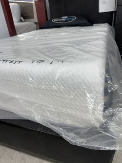 Mattress Queen 10 inch Gel Memory Foam NEW