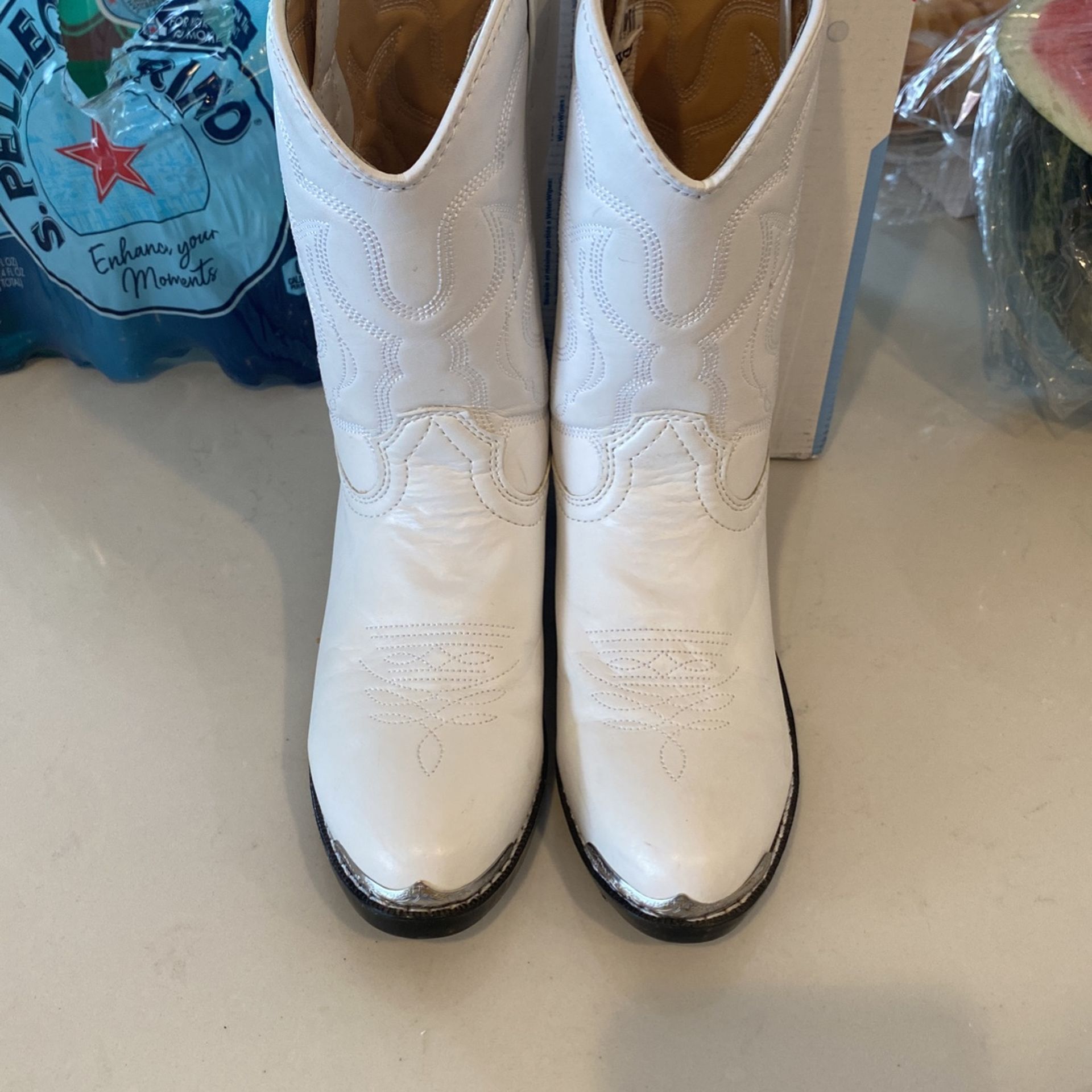 Girls/Kids Durango boots Size 3D