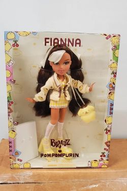 Bratz x Hello Kitty and Friends Pompompurin Fianna 10-Inch Fashion Doll