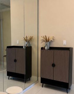 Show cabinet