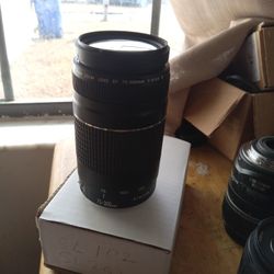 Canon EF 75-300mm f/4.5-5.6 Zoom Lens- Good Condition 