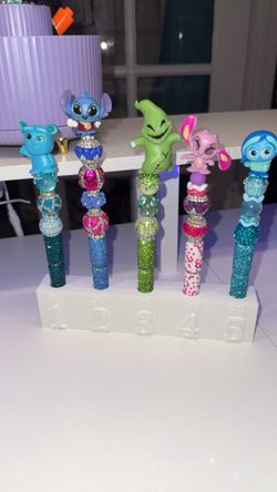 Doorable pens