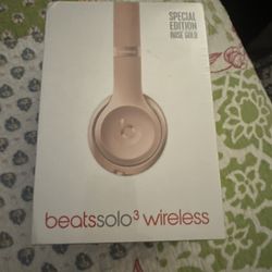 Beats solo 3 wire less unopened box brand new