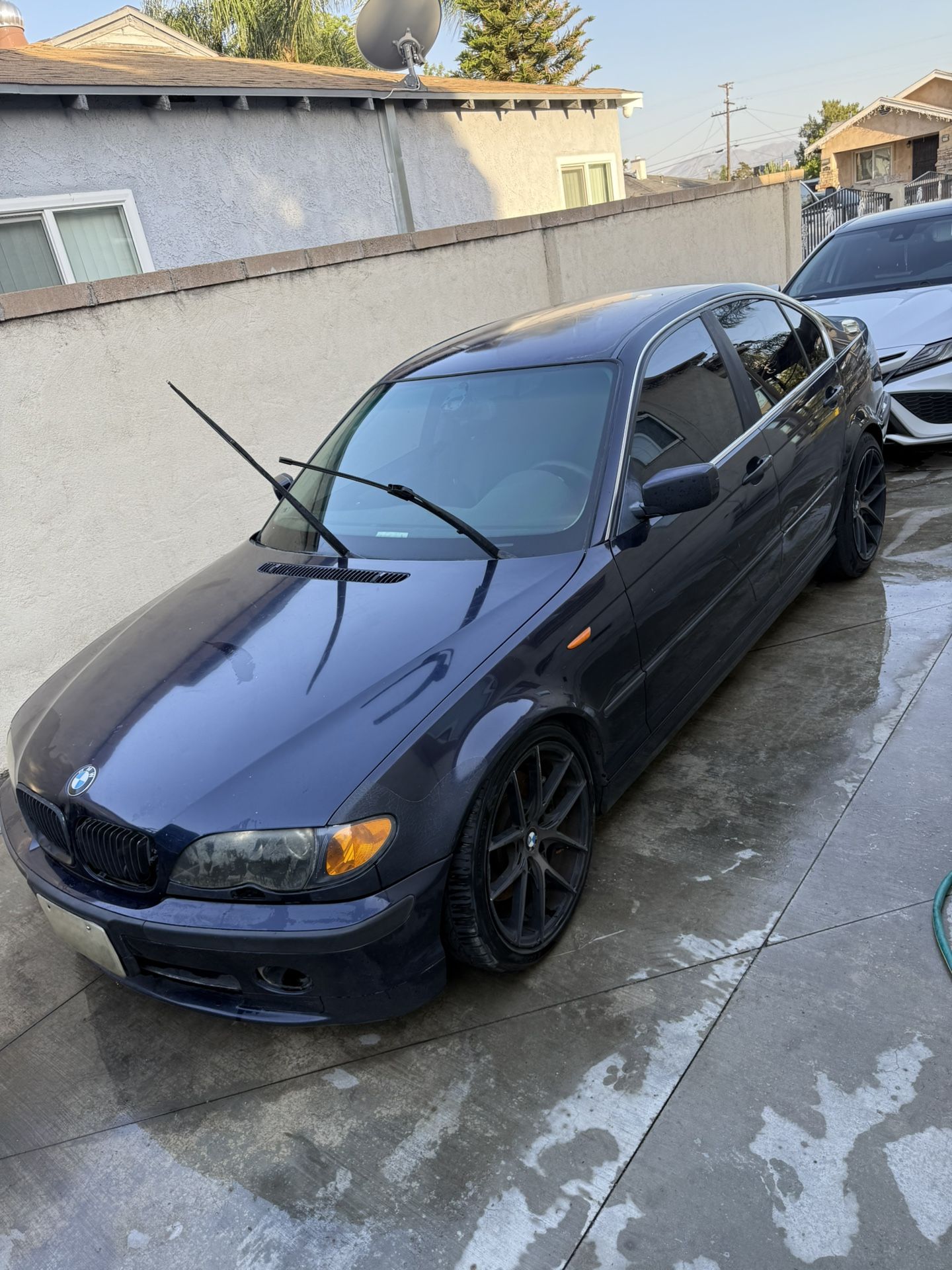 2004 BMW 330i