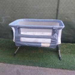 BEDSIDE BASSINET