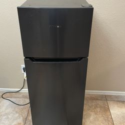 Hisense Mini Fridge/Freezer