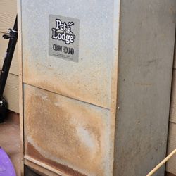 Pet Lodge Chow Hound And Automatic Waterer