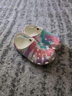 Crocs Classic Clogs, Women's Size 8, Pre-owned - Tie-Dye