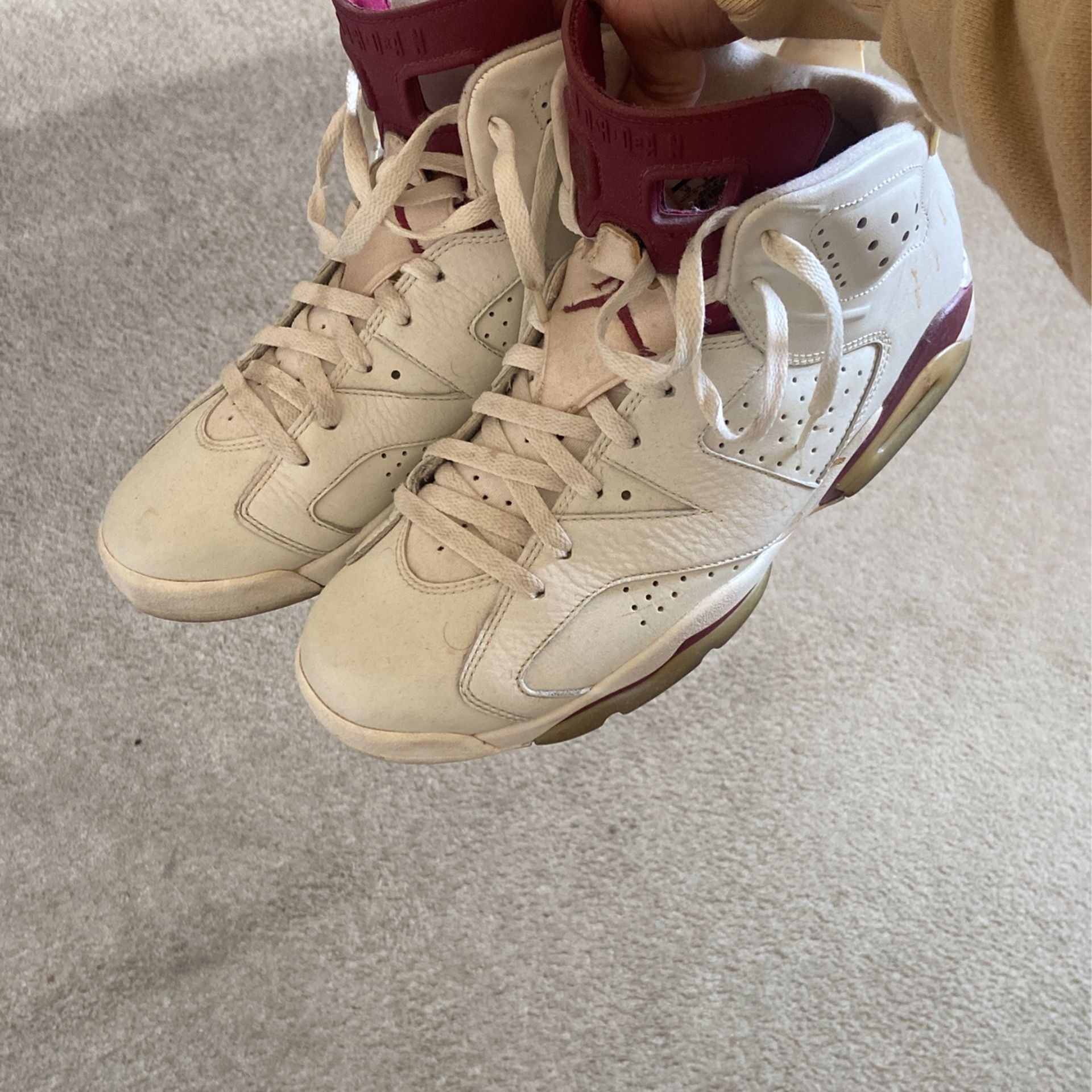 Jordan 6 Maroon