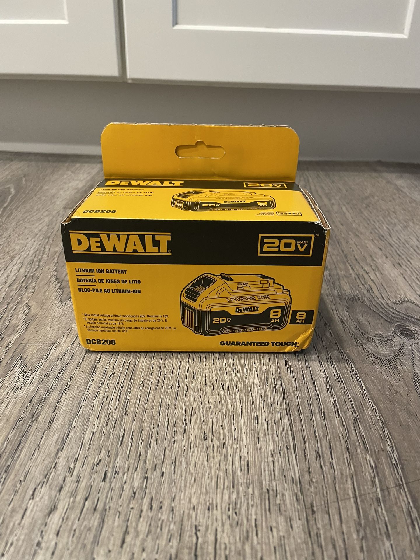 New Dewalt Battery 20V 8AH