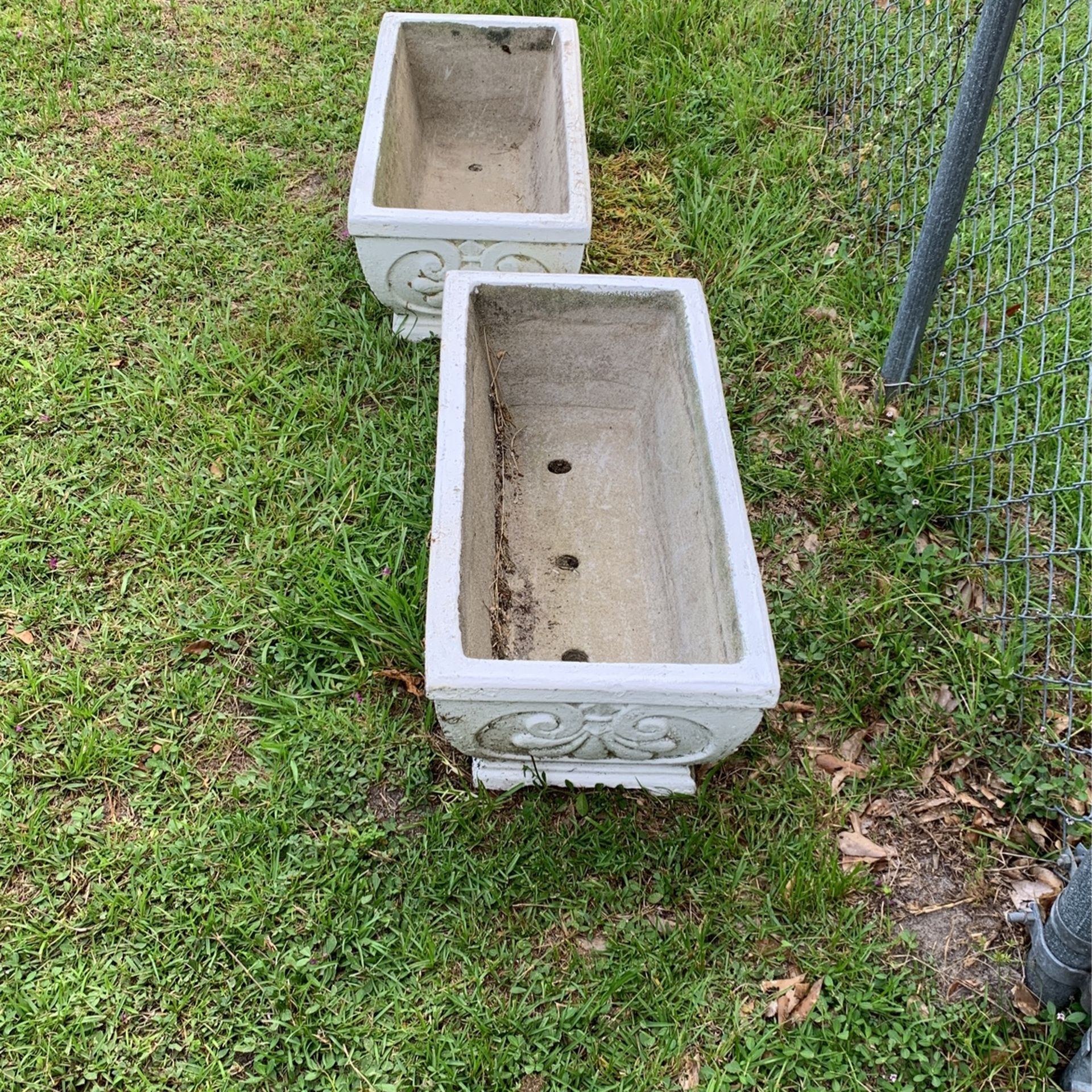 White Ceramic Flower Pots