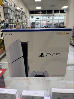 Playstation 5 Disc 1TB brand new! Finance for $50 down payment!!
