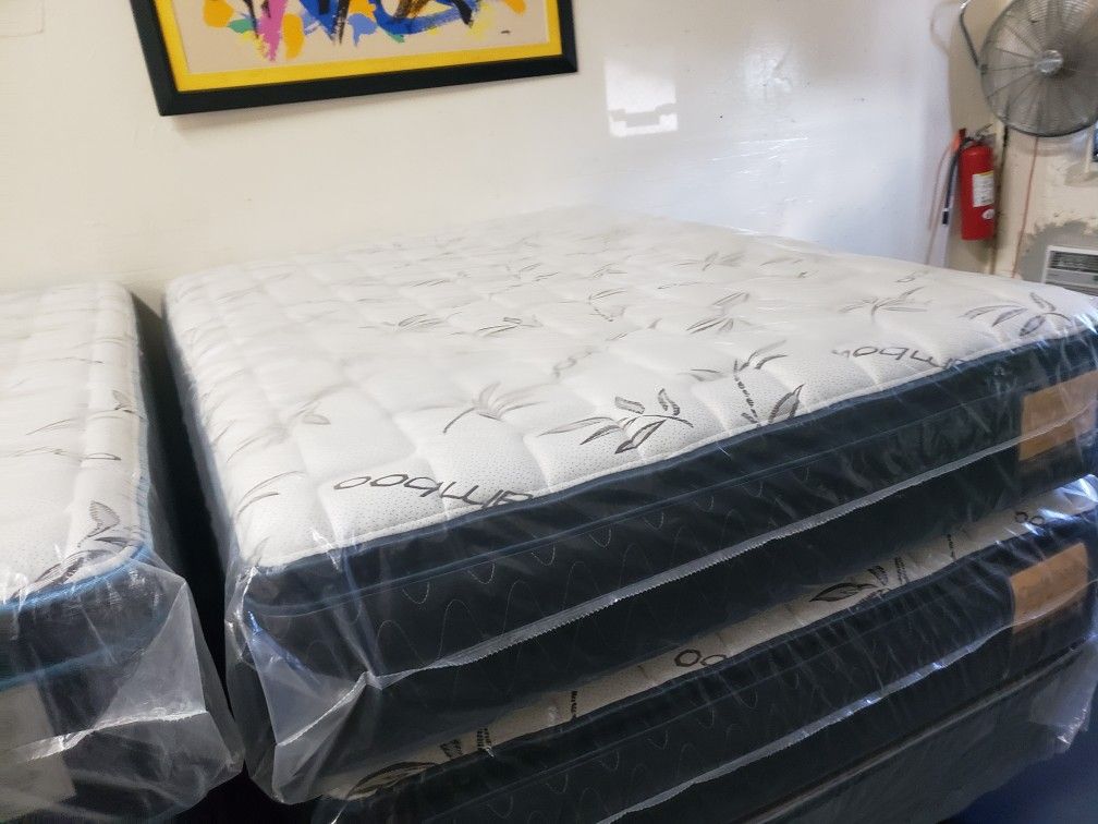 Brand New Mattress and Boxspring Set Queen Size, Pillow Top
