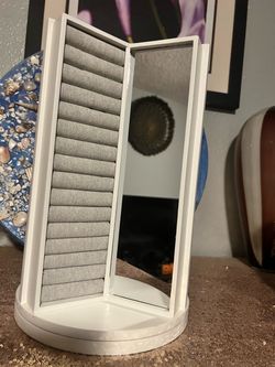 Rotating Jewelry Storage Display (Like New!)
