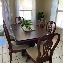 8 Seat Table 
