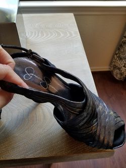 Beautiful Jessica Simpson size 8 heels