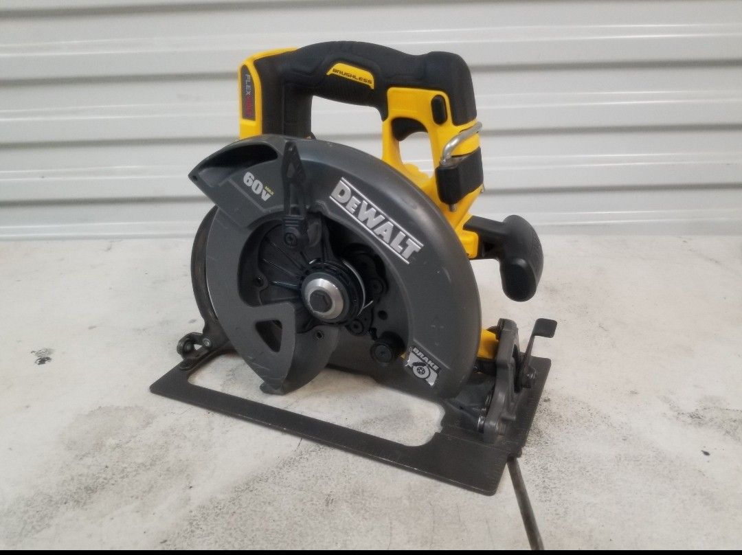 DeWalt Circular Saw 7-1/4  Flex Volt 