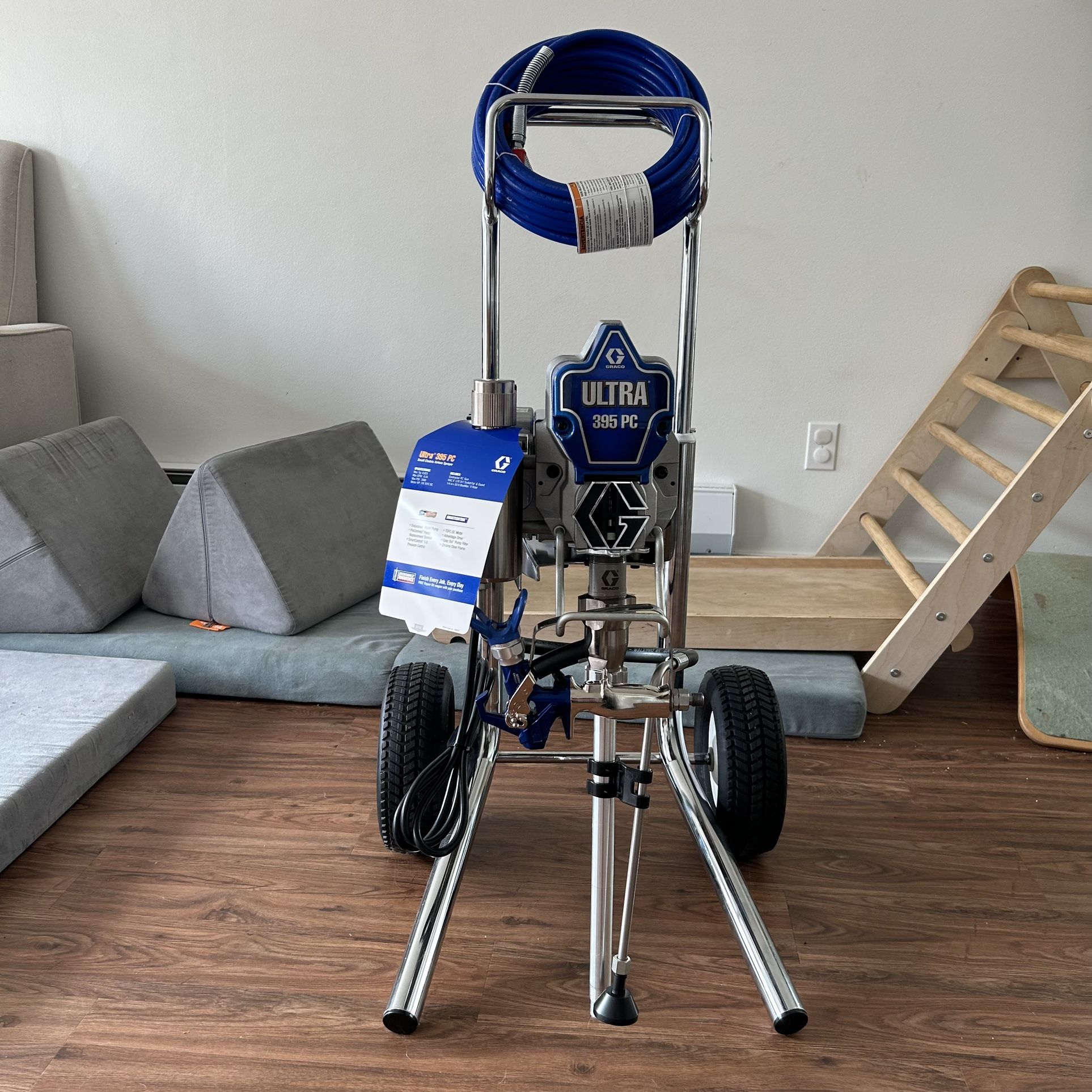NEW Graco 395 Ultra Pro Contractor 3300 PSI @ 0.54 GPM Electric Airless Paint Sprayer - Hi-Boy
