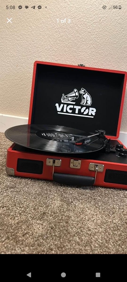 Victor Bluetooth Portable Turntable (Brand New)