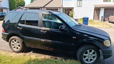 2000 Mercedes-Benz M-Class