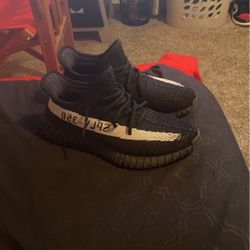 Yeezy boost 350 core black white