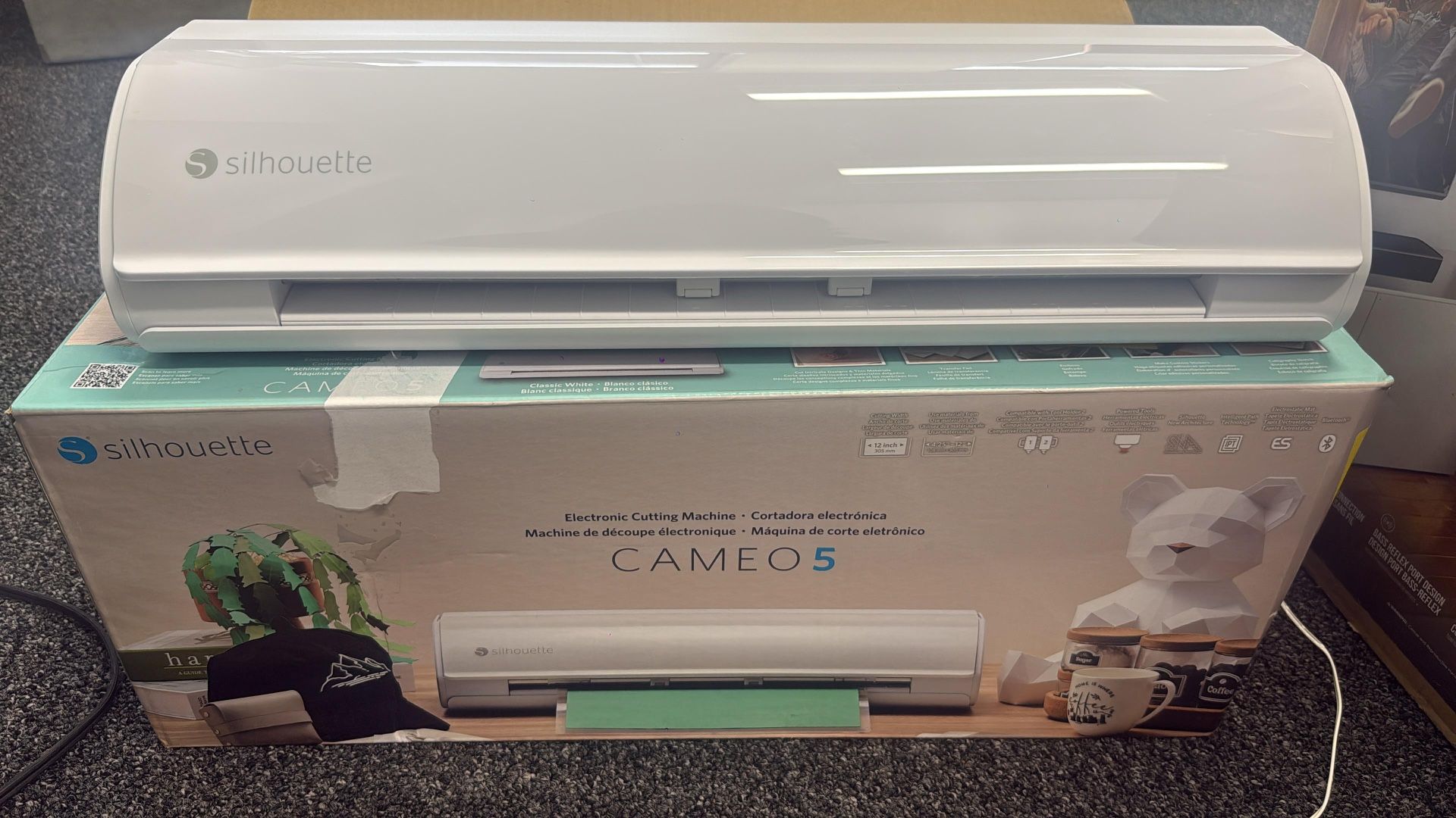Silhouette Cameo 5 Cutting Machine - White  Used  