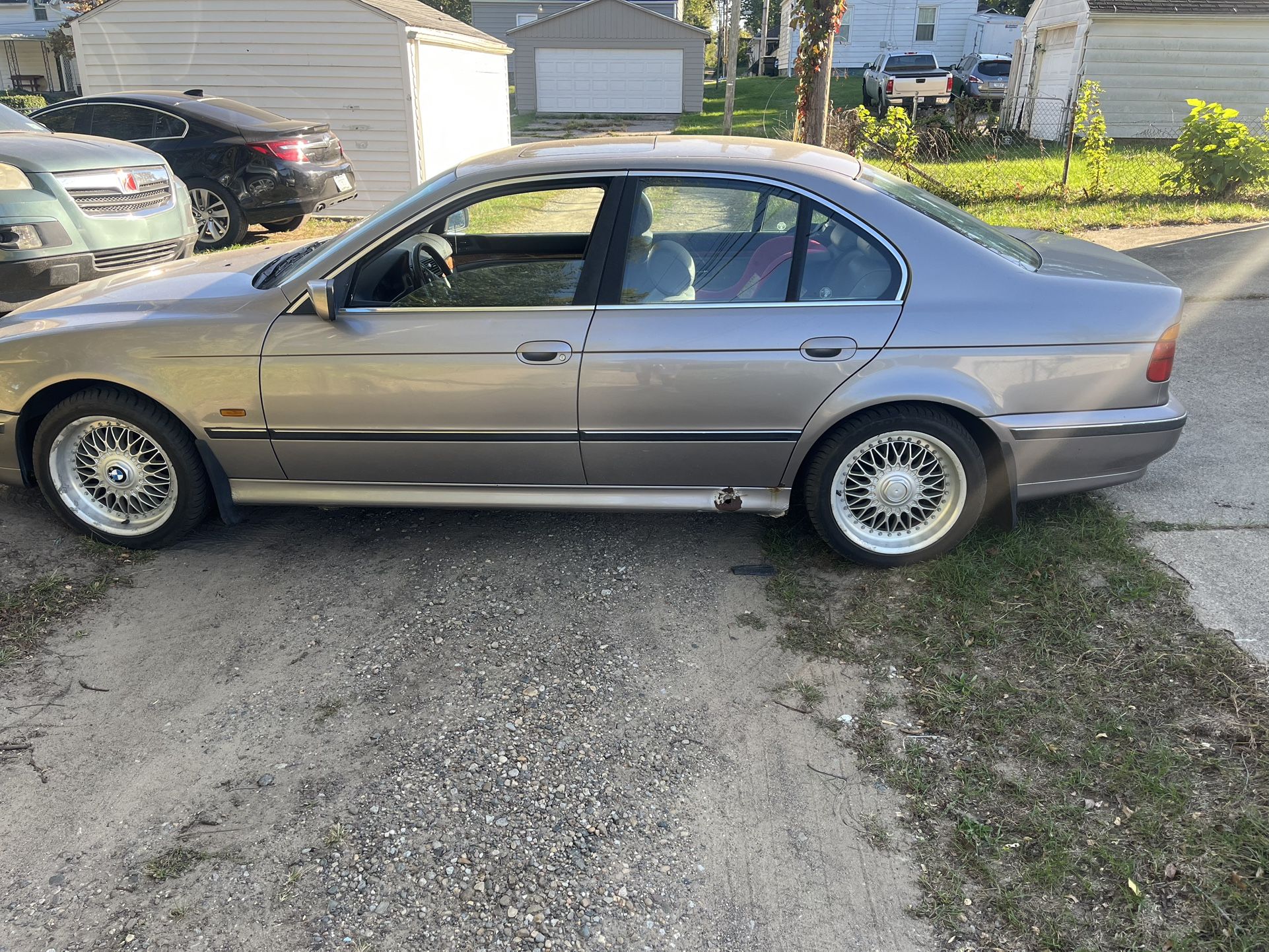 2000 BMW 528i