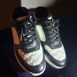 Womens shoes