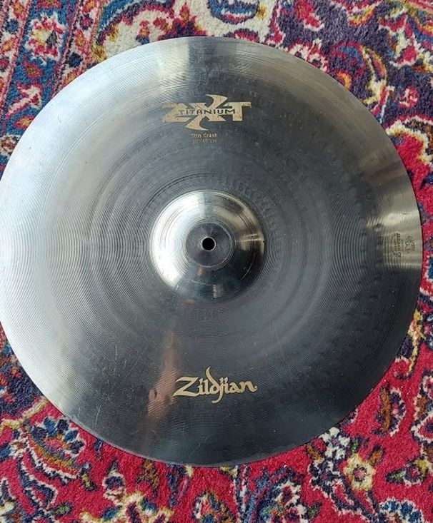 Zildjian Zxt Titanium 18 Thing Crash Cymbal !! $65 Or Best Offer !!
