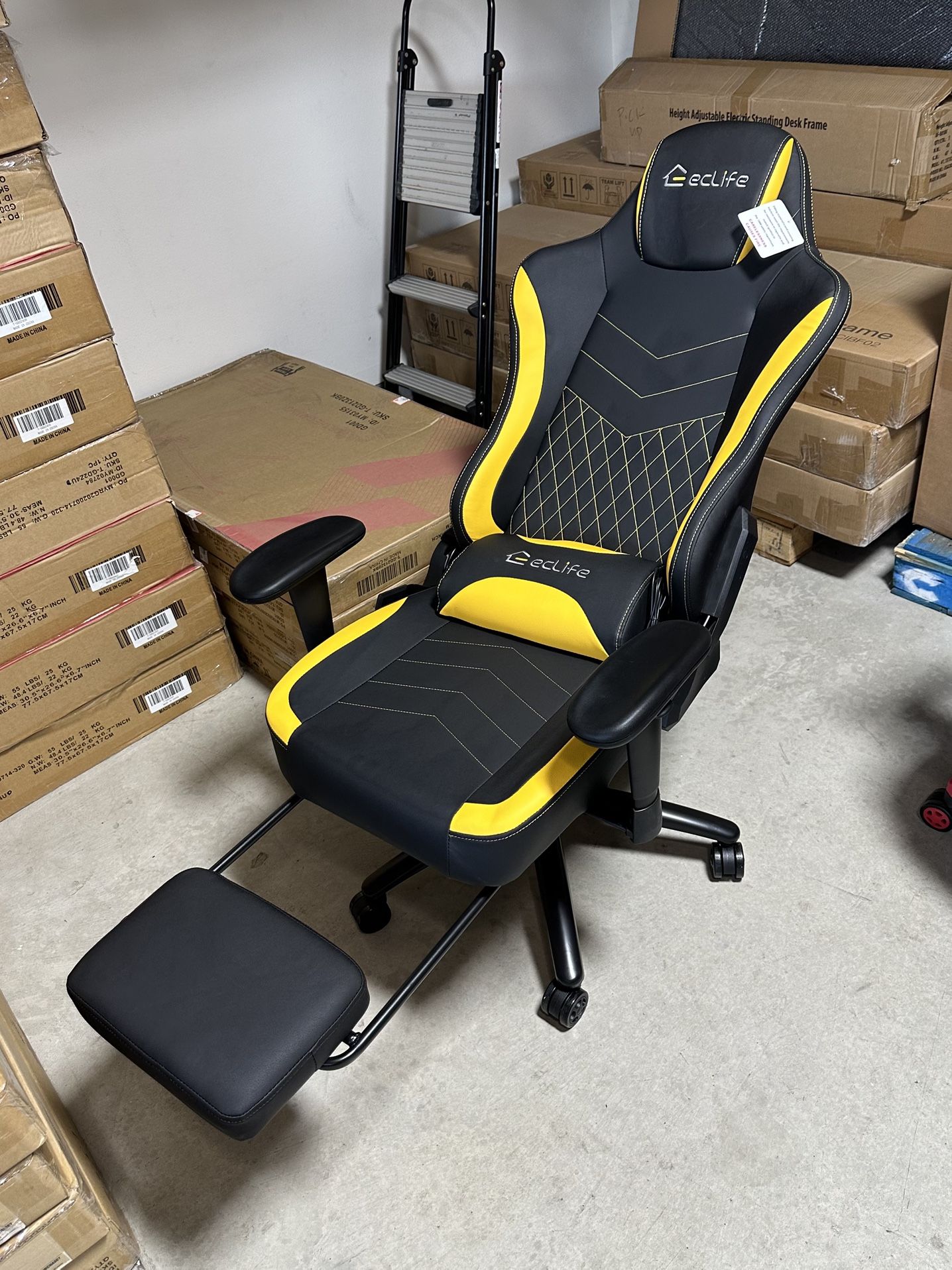 Gaming Chair With Footrest And Massage Function