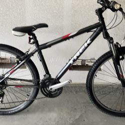 Trek Mountain Bike